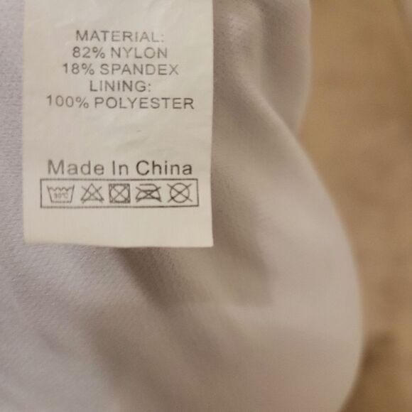 Gorgeous white one piece with multicolor paisley design Size 12 - Picture 7 of 9